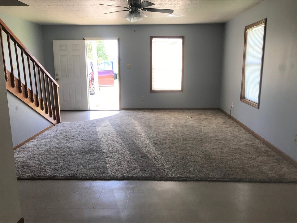 910 Prater Rd-Unit -910 in Sulphur, LA - Building Photo