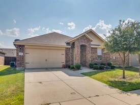 2302 Tombstone Dr in Forney, TX - Building Photo