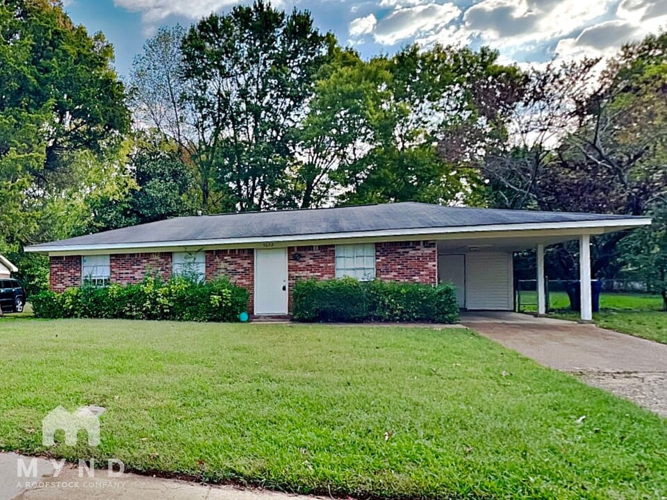 5652 Chickasaw Dr in Horn Lake, MS - Building Photo