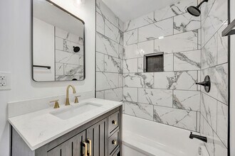 2022 Central Ave in Middletown, OH - Foto de edificio - Building Photo