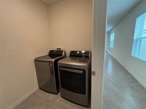 1456 Cumberland Ave in Davenport, FL - Building Photo - Building Photo