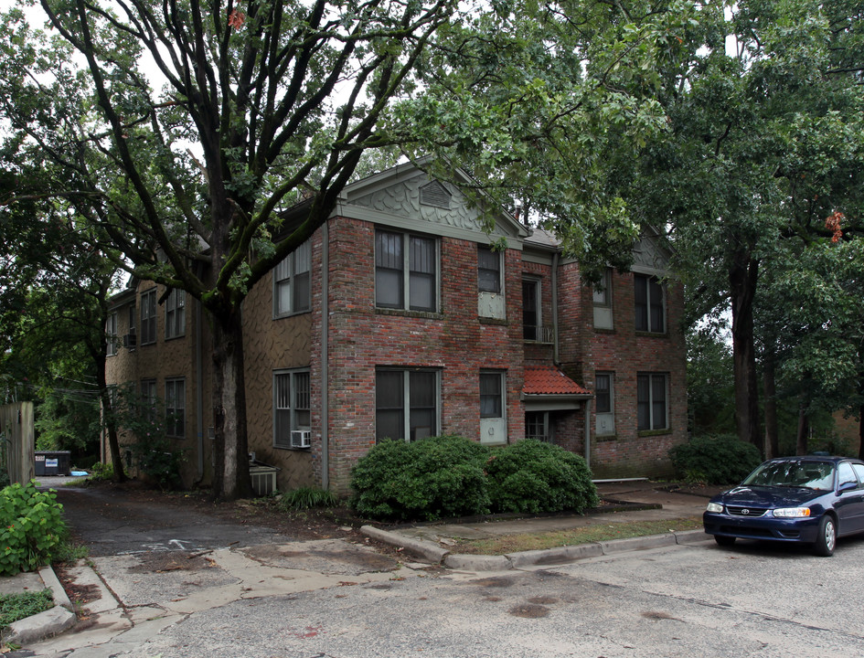 2715 Grove Cir in Little Rock, AR - Building Photo