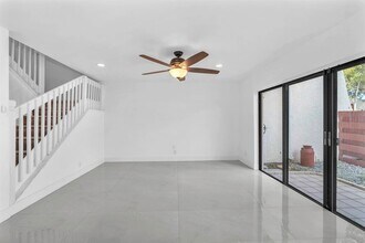 3896 Meadow Ln in Hollywood, FL - Building Photo - Building Photo