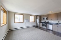 2788 S Fulton St, Unit 3 in Milwaukee, WI - Building Photo - Building Photo