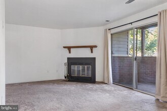 103 Three Coin Way in Glen Burnie, MD - Building Photo - Building Photo