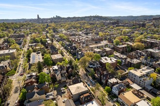 5715 Howe St in Pittsburgh, PA - Foto de edificio - Building Photo