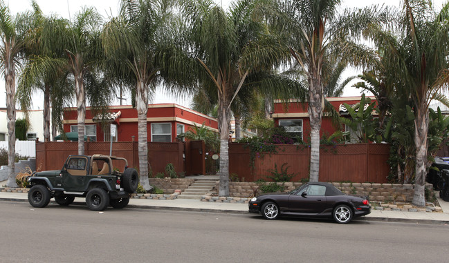 4341-4351 Illinois St in San Diego, CA - Building Photo - Building Photo