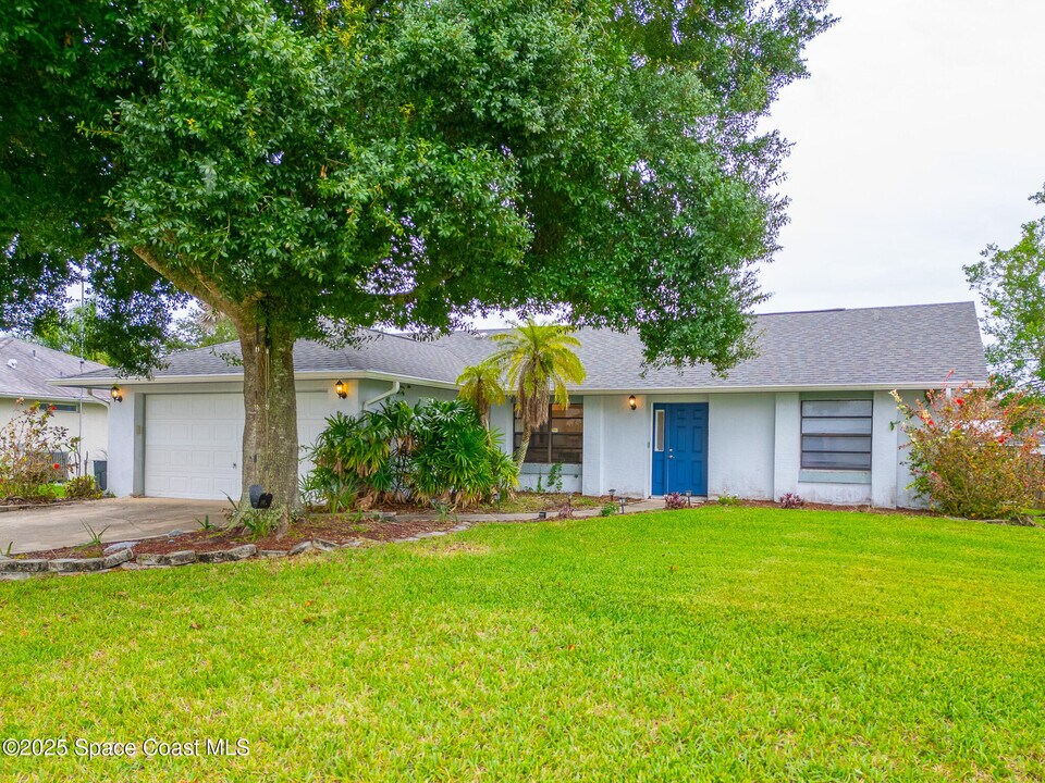 1816 Nanton St NW in Palm Bay, FL - Building Photo