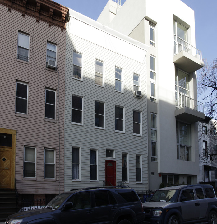 51 Java St in Brooklyn, NY - Foto de edificio