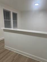 2700 Roslyn Ave, Unit 5 in Baltimore, MD - Foto de edificio - Building Photo