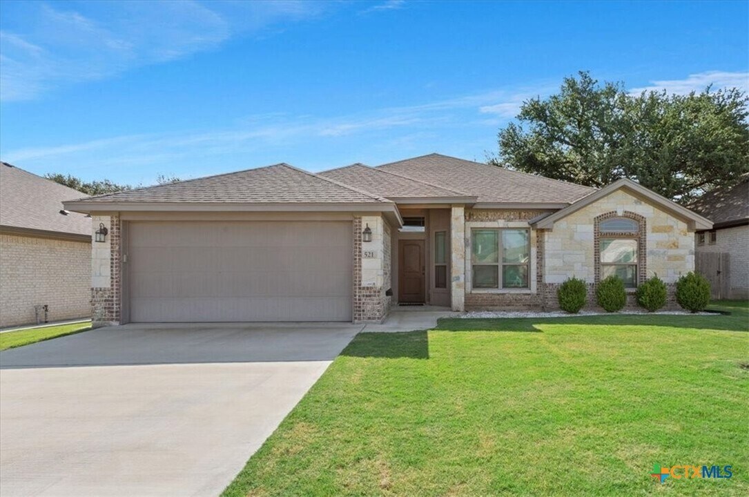 521 Holstein Dr in Belton, TX - Building Photo