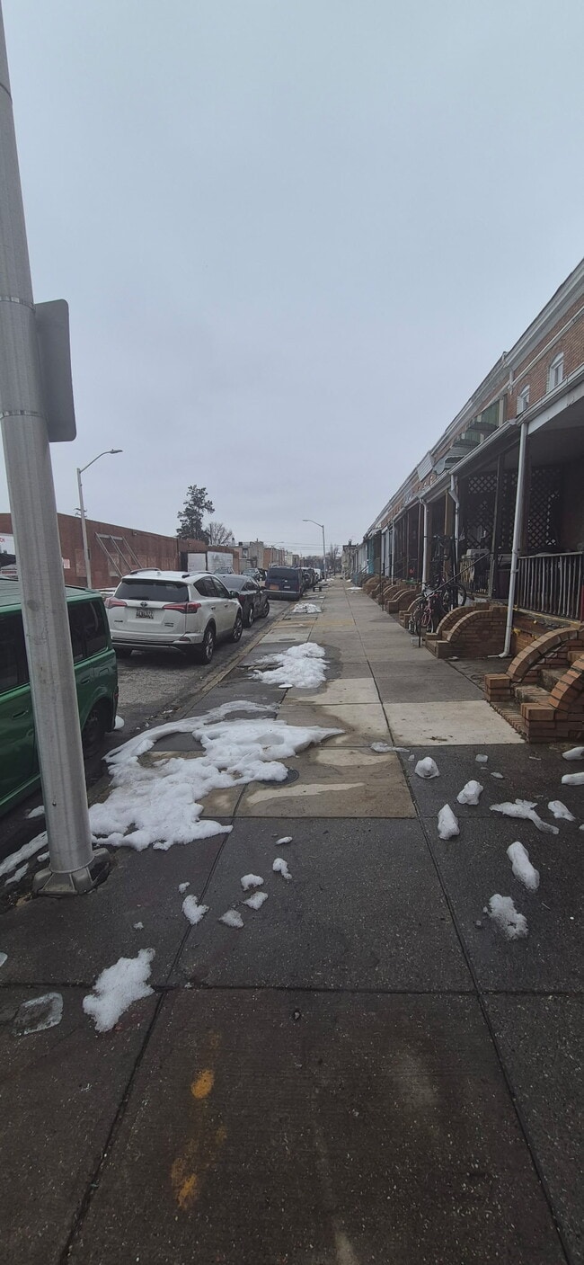 627 S Pulaski St in Baltimore, MD - Building Photo - Building Photo