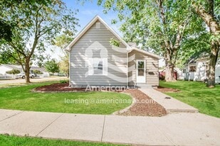 724 W Royal St in Lebanon, IN - Building Photo