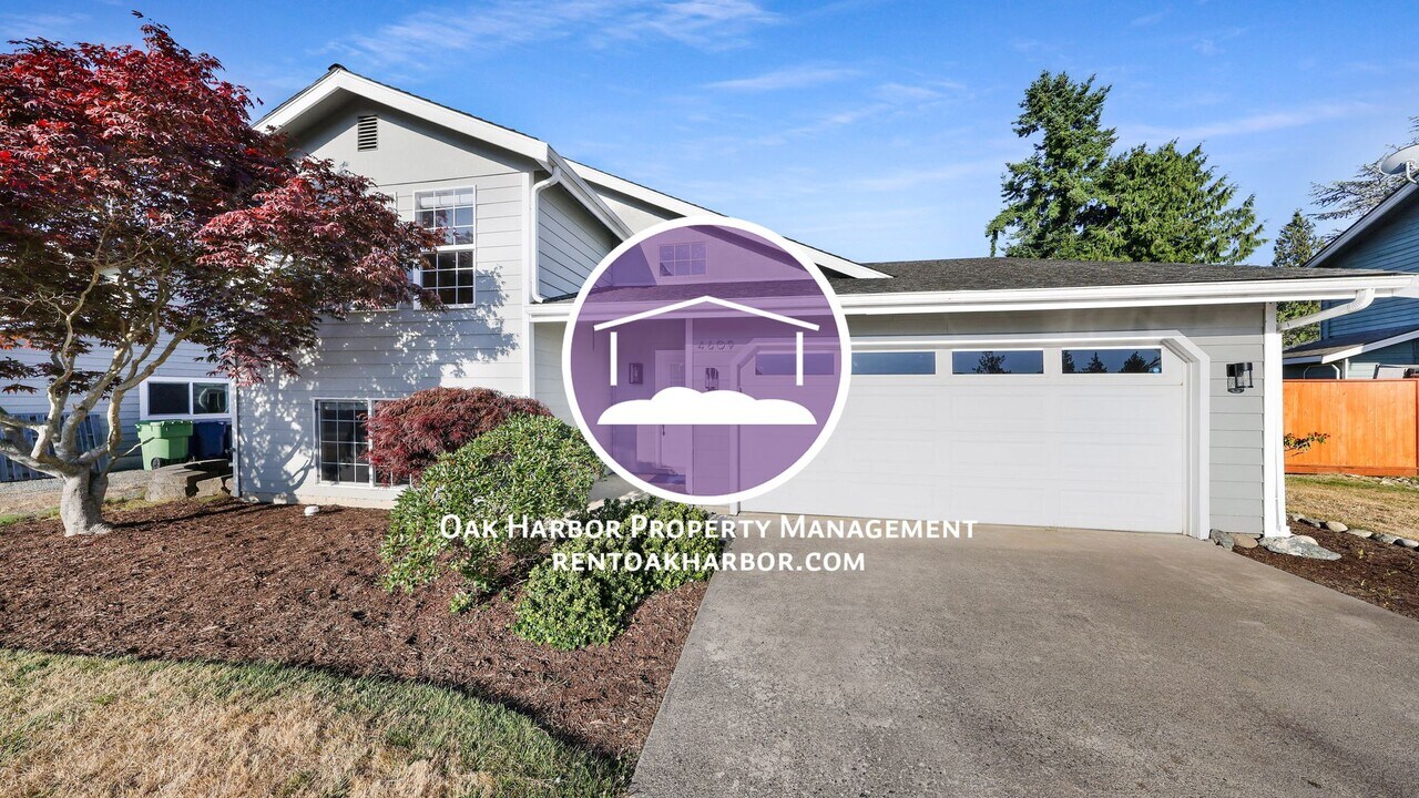 4609 Guemes View in Anacortes, WA - Building Photo