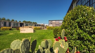 Spur Line Lofts in Richmond, VA - Foto de edificio - Building Photo