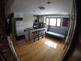 230 Brookline St, Unit 3R in Cambridge, MA - Building Photo