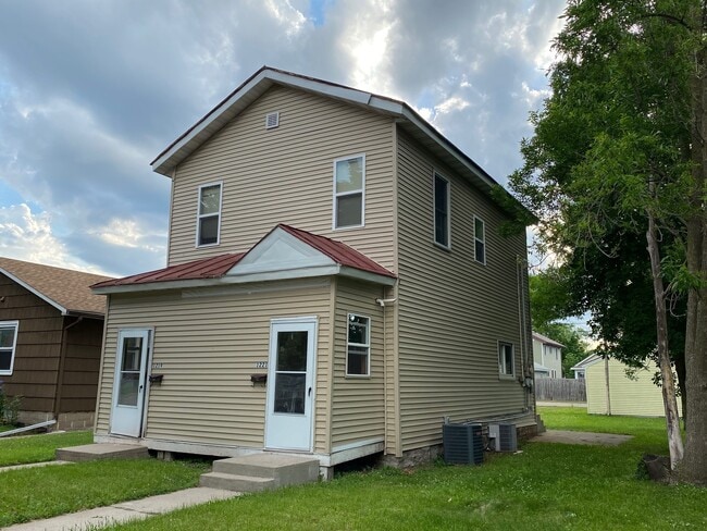 property at 1221 8th St S