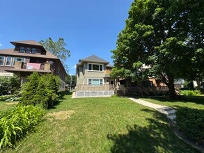 4481 N Frederick Ave, Unit Lower in Shorewood, WI - Building Photo - Building Photo