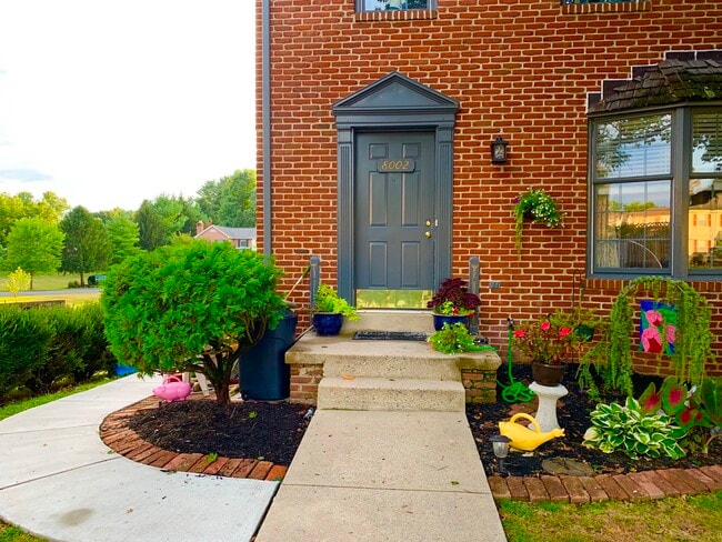 8002 Cattail Ct, Unit Townhouse