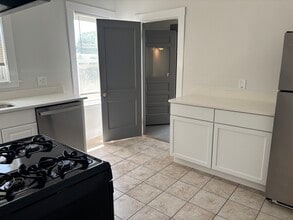 32 Matchett St, Unit 2 in Boston, MA - Building Photo - Building Photo