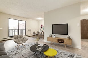 Glenwood Village in Lloydminster, AB - Building Photo