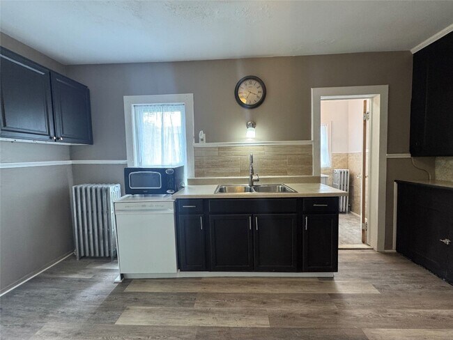 17 Mitchell Ave-Unit -2 in Binghamton, NY - Building Photo - Building Photo