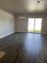 1959 N Travis Ln in Post Falls, ID - Foto de edificio - Building Photo