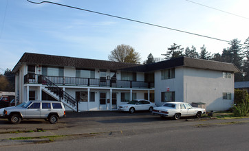 5044-5050 S Puget Sound Ave in Tacoma, WA - Building Photo - Building Photo