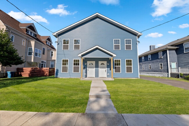 76 N 4th St