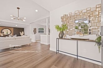 5908 S Manhattan Ave in Tampa, FL - Building Photo - Building Photo