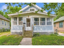 1083 Western Ave N in St. Paul, MN - Building Photo