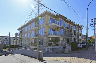 Waterford Place in White Rock, BC - Building Photo - Building Photo