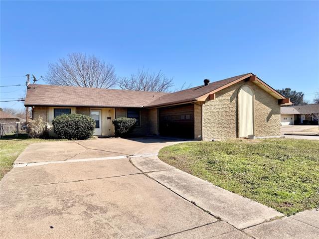 1617 Squire Ct in Grand Prairie, TX - Foto de edificio - Building Photo