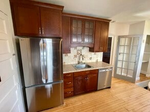1326 Vilas Ave, Unit Lower Flat in Madison, WI - Building Photo - Building Photo