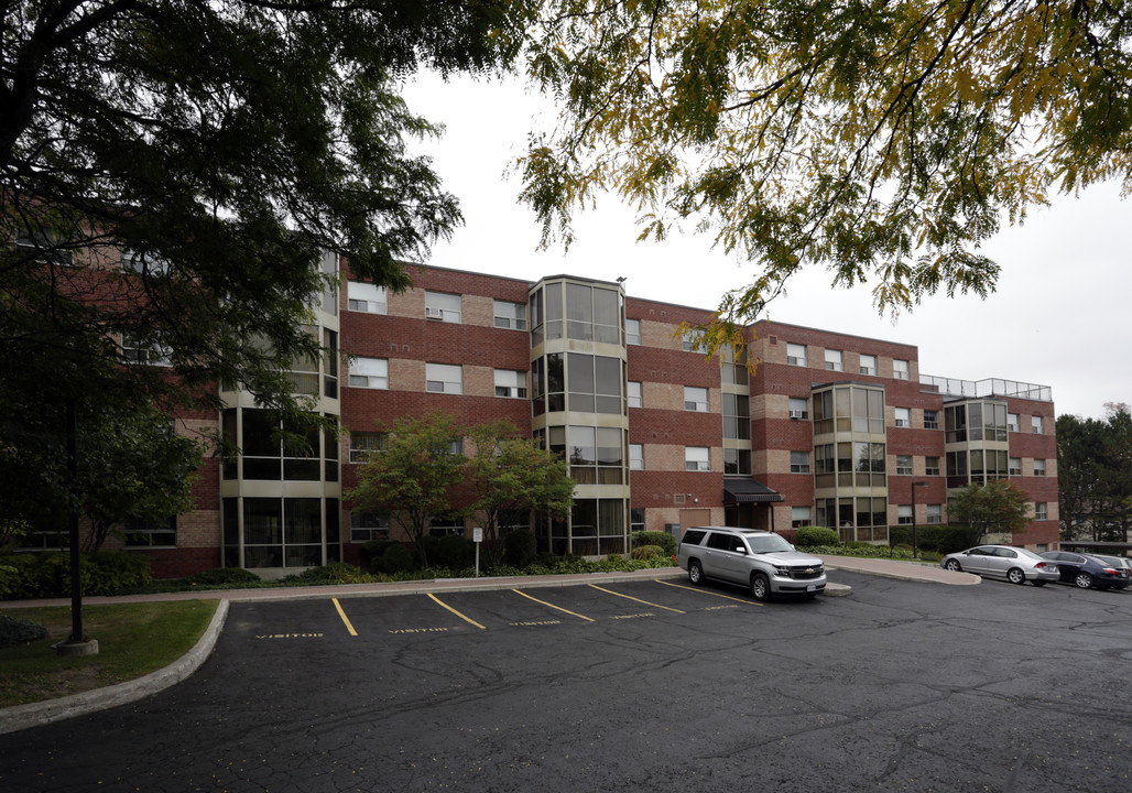 South Winds Terrace in Barrie, ON - Building Photo