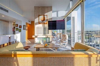 1155 N Brand Blvd in Glendale, CA - Building Photo - Building Photo