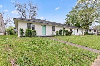 725 40th Pl in Fairfield, AL - Building Photo - Building Photo