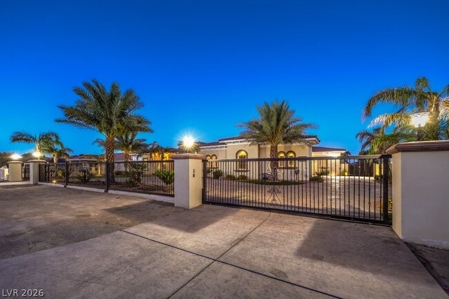 2780 El Camino Rd