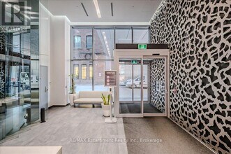 60 Colborne St in Toronto, ON - Building Photo - Building Photo