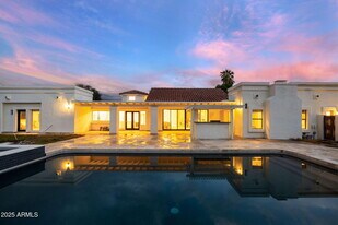 10111 E Cholla St in Scottsdale, AZ - Building Photo