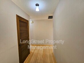 12612 NE Prescott Dr in Portland, OR - Building Photo - Building Photo