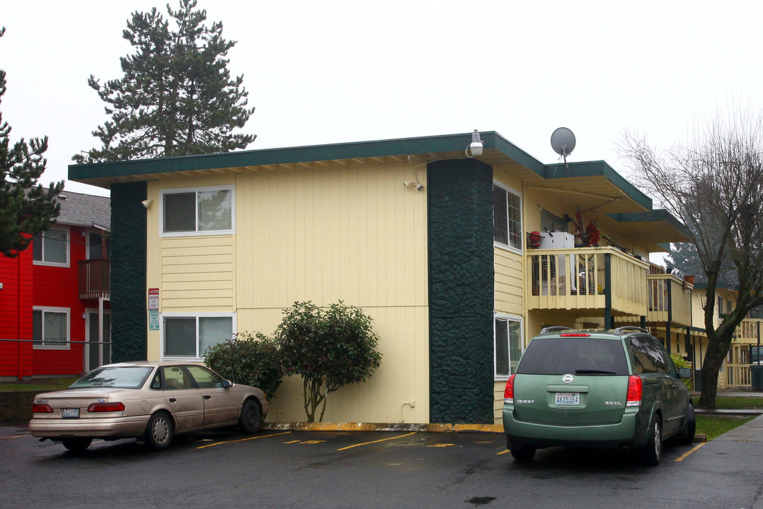 Pacifica South Apartments in Tacoma, WA - Building Photo