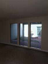 5040 Thunder Rd in Dallas, TX - Building Photo - Building Photo