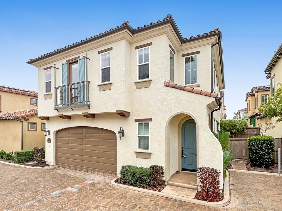 15871 Lesar Pl in San Diego, CA - Building Photo