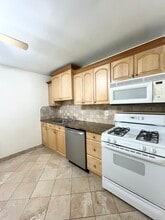 51 W Hudson Ave, Unit 1 in Englewood, NJ - Foto de edificio - Building Photo