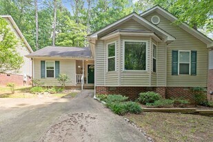 303 Harbor Trce in Sanford, NC - Building Photo