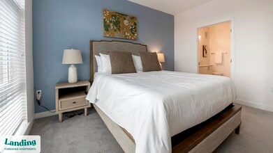 1215 N Fayette St, Unit 525 in Alexandria, VA - Foto de edificio - Building Photo