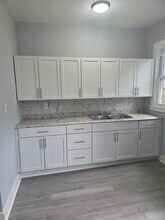70 Bassett St, Unit 1F in New Haven, CT - Building Photo - Building Photo