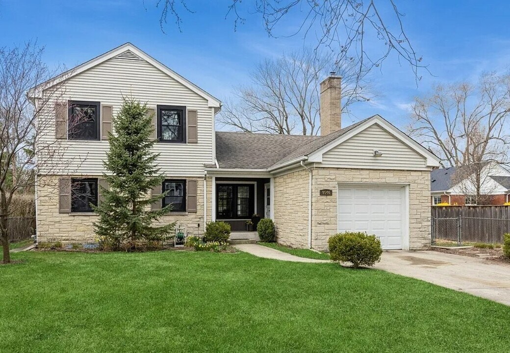 9546 Springfield Ave in Evanston, IL - Building Photo