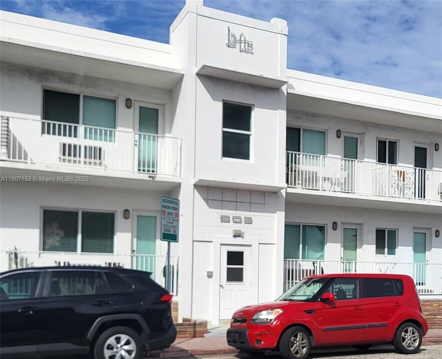 503 74th St in Miami Beach, FL - Building Photo